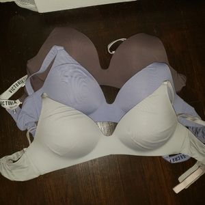 32C T shirt Lightly Lined Wireless Bra Lot 3